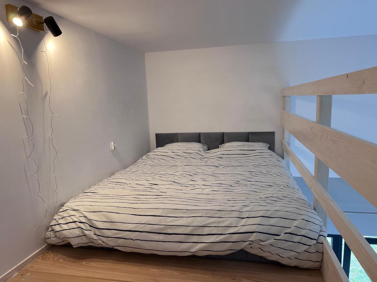 Apartament Pod Jaworami Z Antresola يلينيا غورا المظهر الخارجي الصورة